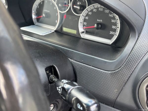 Chevrolet Aveo Hatchback, Petrol, 2010, Red