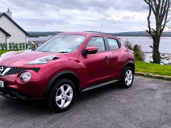 Nissan Juke SUV, Petrol, 2017, Red