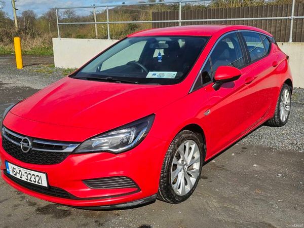 Opel Astra Hatchback, Diesel, 2016, Red