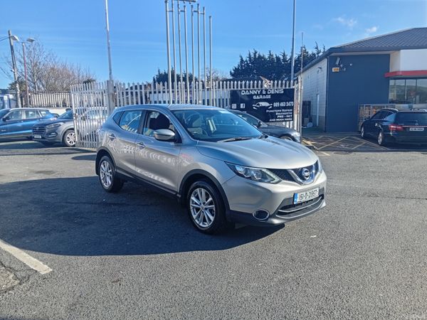 Nissan Qashqai Hatchback, Diesel, 2015, Silver