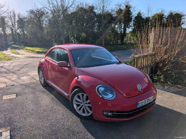 Volkswagen Beetle Hatchback, Petrol, 2013, Red