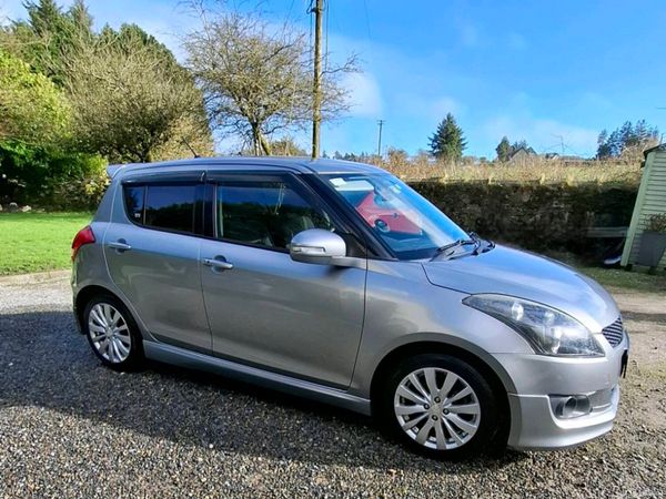 Suzuki Swift Hatchback, Petrol, 2013, Silver