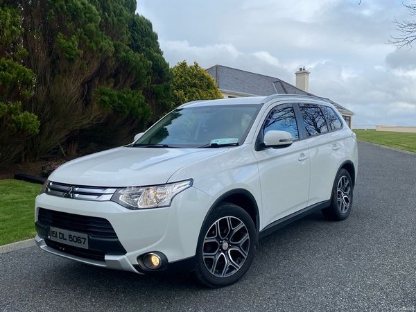 Mitsubishi Outlander SUV, Diesel, 2015, White