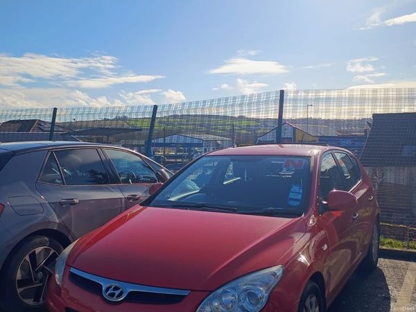 Hyundai i30 Hatchback, Diesel, 2010, Red