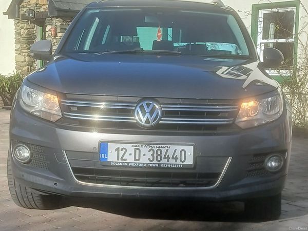 Volkswagen Tiguan SUV, Diesel, 2012, Grey