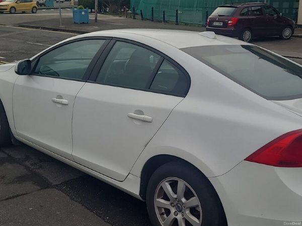 Volvo S60 Saloon, Diesel, 2011, White