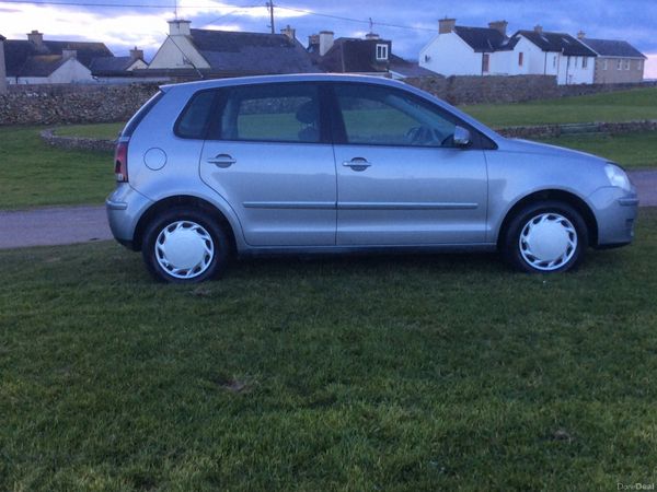 Volkswagen Polo Hatchback, Petrol, 2008, Silver