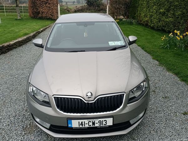 Skoda Octavia Saloon, Diesel, 2014, Beige