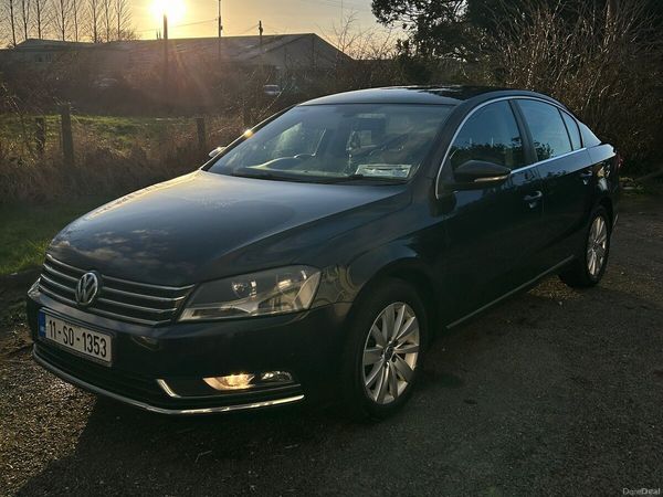 Volkswagen Passat Saloon, Diesel, 2011, Black