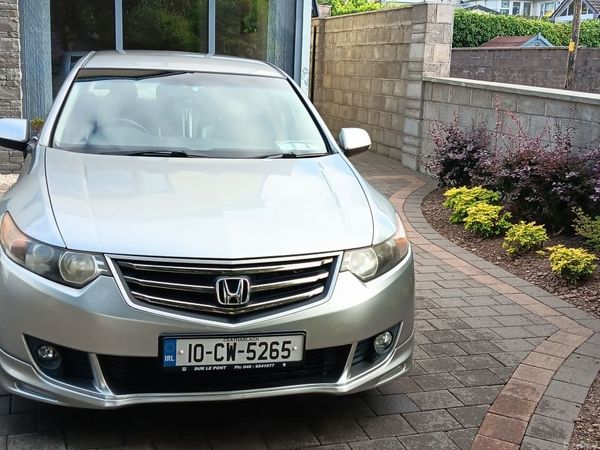 Honda Accord Saloon, Diesel, 2010, Silver