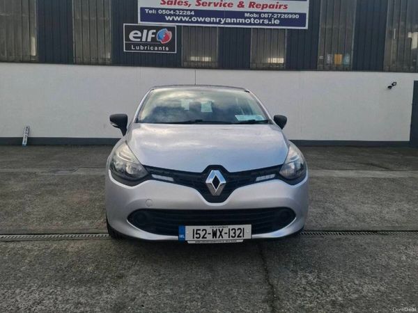 Renault Clio Hatchback, Petrol, 2015, Silver