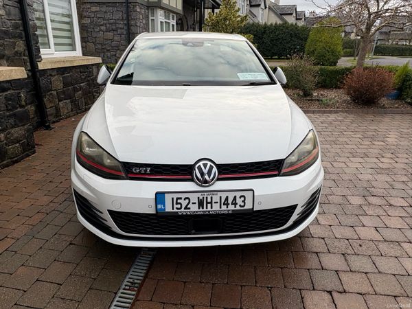 Volkswagen Golf Hatchback, Petrol, 2015, White