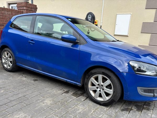 Volkswagen Polo Hatchback, Petrol, 2010, Blue