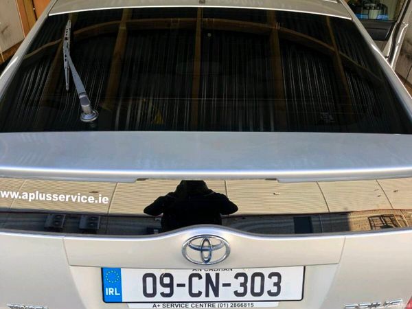 Toyota Prius Hatchback, Petrol Hybrid, 2009, Silver