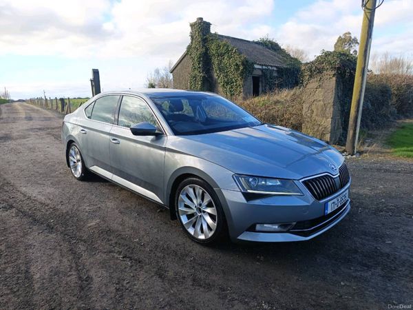 Skoda Superb Saloon, Diesel, 2017, Grey