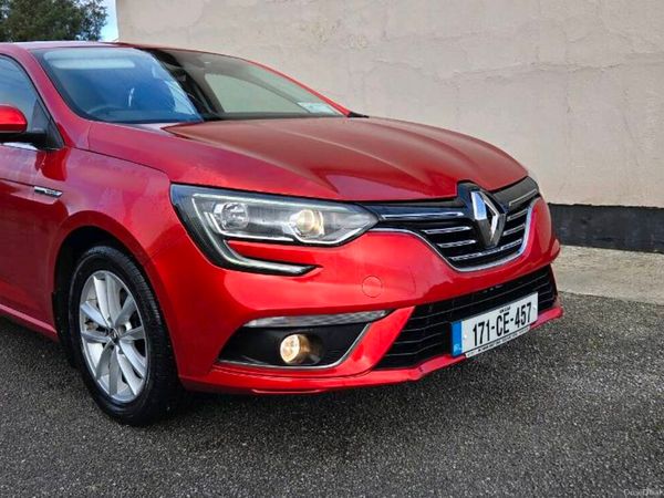 Renault Megane Hatchback, Diesel, 2017, Red
