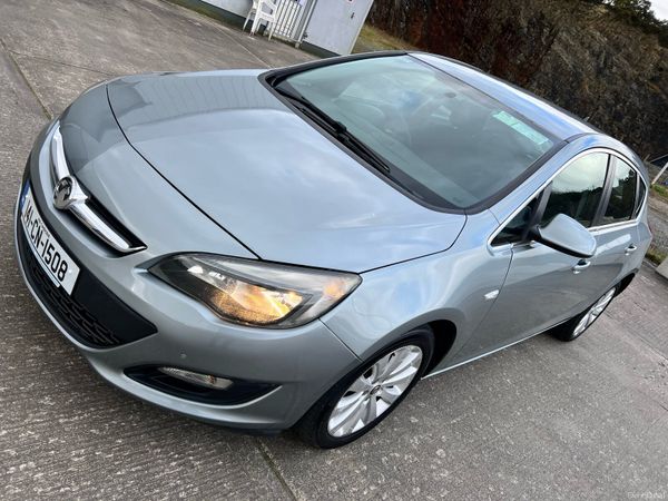 Vauxhall Astra Hatchback, Diesel, 2014, Silver