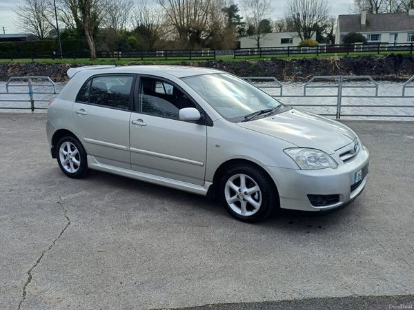 Toyota Corolla Hatchback, Petrol, 2005, Silver