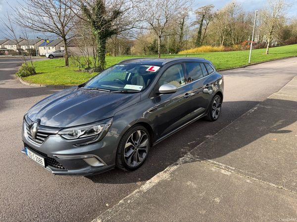 Renault Megane Estate, Diesel, 2019, Grey