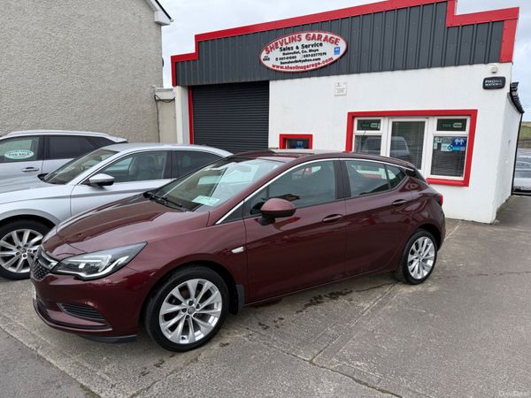Opel Astra Hatchback, Diesel, 2018, Red