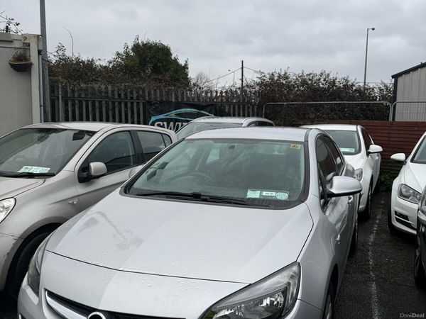 Opel Astra MPV, Petrol, 2013, Silver