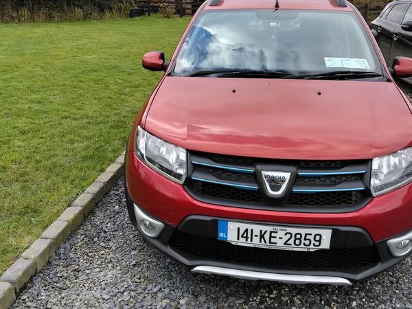 Dacia Sandero Stepway Hatchback, Diesel, 2014, Red