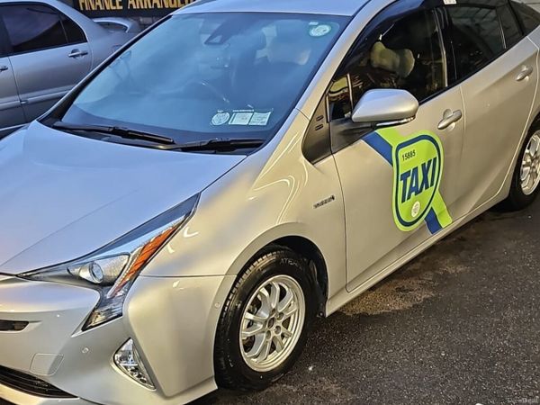 Toyota Prius Hatchback, Petrol Hybrid, 2018, Silver