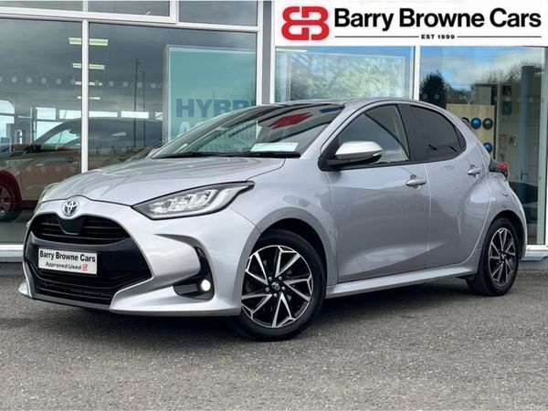 Toyota Yaris Hatchback, Petrol Hybrid, 2023, Silver