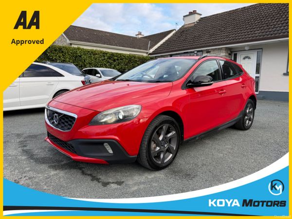 Volvo V40 Hatchback, Diesel, 2016, Red