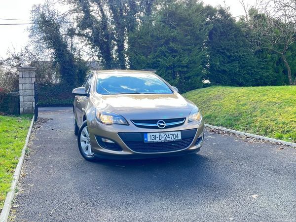 Opel Astra Saloon, Petrol, 2013, Bronze