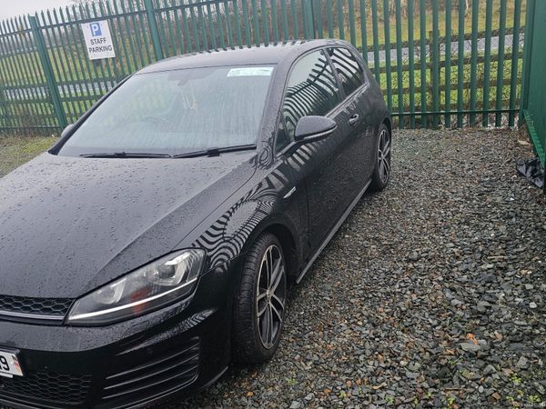 Volkswagen Golf Hatchback, Diesel, 2016, Black