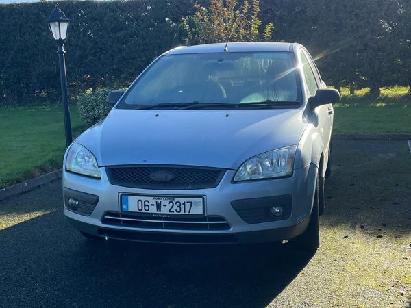 Ford Focus Saloon, Petrol, 2006, Blue