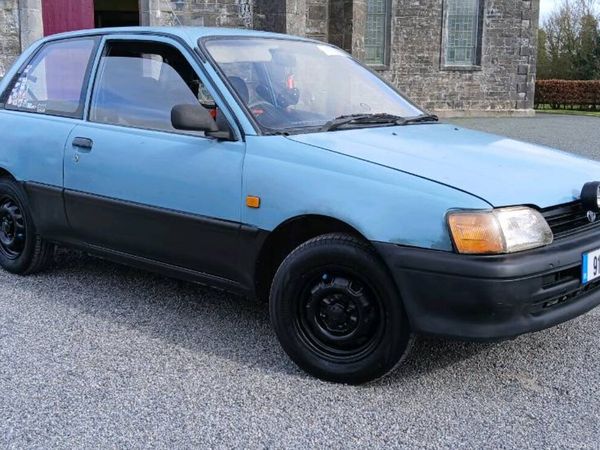 Toyota Starlet Hatchback, Petrol, 1991, Blue