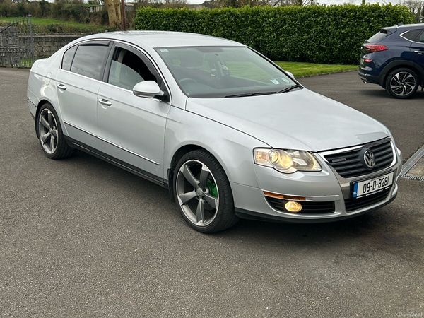 Volkswagen Passat Saloon, Diesel, 2009, Silver