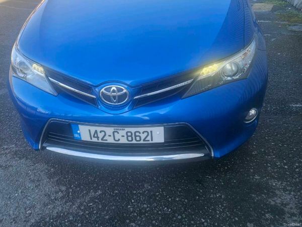 Toyota Auris Hatchback, Petrol, 2014, Blue