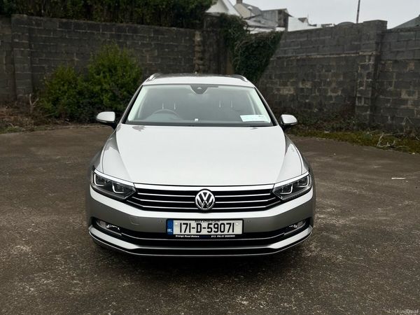 Volkswagen Passat Estate, Petrol, 2017, Silver