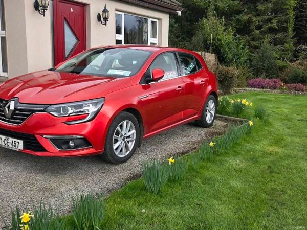 Renault Megane Hatchback, Diesel, 2017, Red