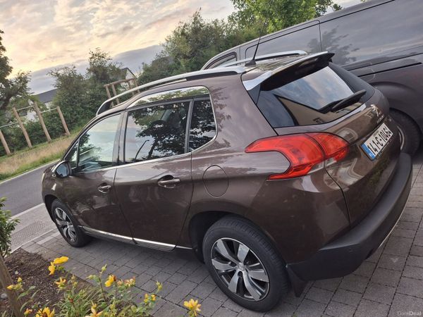 Peugeot 2008 Hatchback, Diesel, 2014, Brown