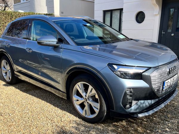Audi e-tron Estate/Jeep, Electric, 2021, Blue