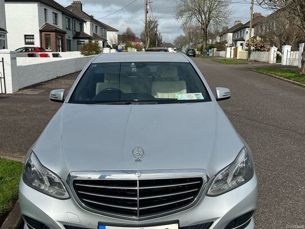 Mercedes-Benz E-Class Saloon, Diesel Hybrid, 2014, Silver