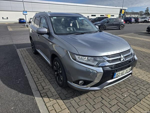Mitsubishi Outlander SUV, Petrol Plug-in Hybrid, 2015, Grey