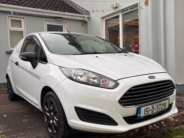 Ford Fiesta Hatchback, Diesel, 2015, White