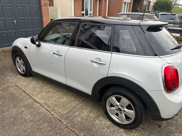 Mini Cooper Hatchback, Petrol, 2018, Silver