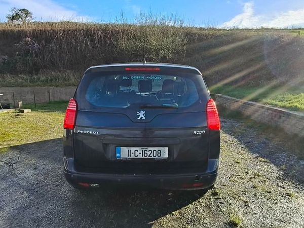 Peugeot 5008 MPV, Diesel, 2011, Grey