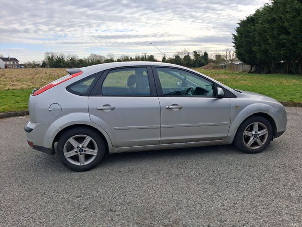 Ford Focus Hatchback, Petrol, 2007, Silver