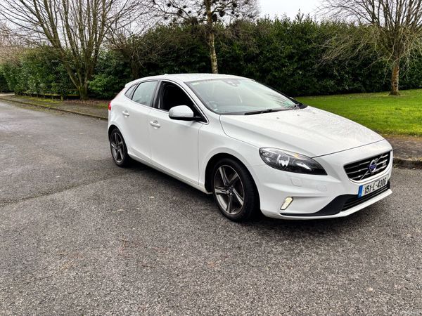 Volvo V40 Hatchback, Diesel, 2015, White