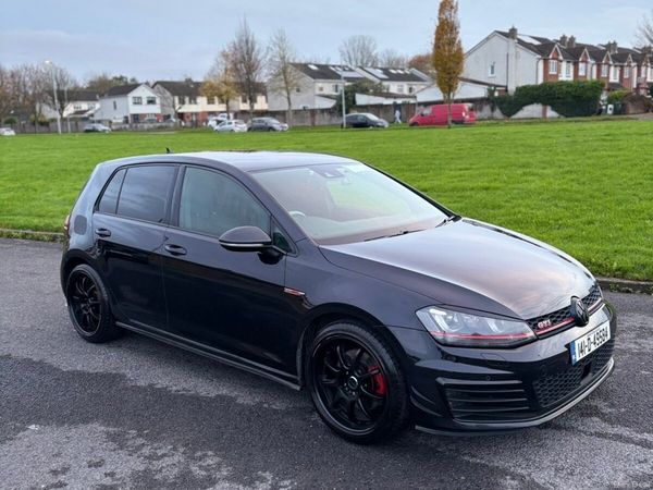 Volkswagen Golf Hatchback, Petrol, 2014, Black