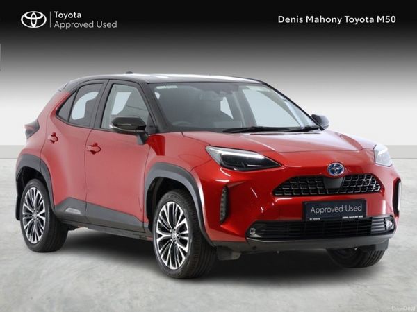 Toyota Yaris Cross SUV, Petrol Hybrid, 2023, Red