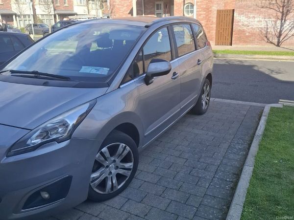 Peugeot 5008 MPV, Diesel, 2016, Grey