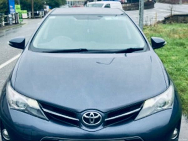 Toyota Auris Hatchback, Diesel, 2014, Grey